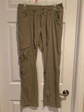 Columbia Tan Cargo Pants with Drawstring Waist and Multiple Pockets